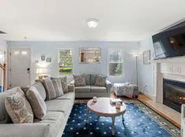 1 Mile to Red River Beach Game Room Central AC