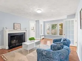 Renovated Classic Cape w Guest House