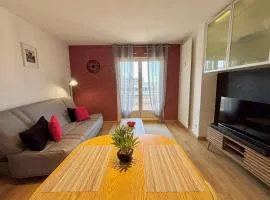 8th floor apartment with 2 balconies