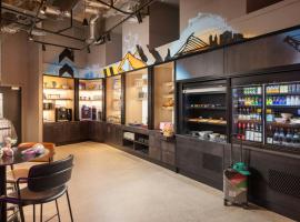 Moxy Dublin Docklands, hotel en Dublín