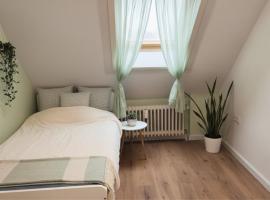 L21-Apartment Alsdorf, 3 Zimmer, 4 Betten, Standardisierte Ausstattung, ideal für Reisende, Pendler, Familien, Hotel in Alsdorf