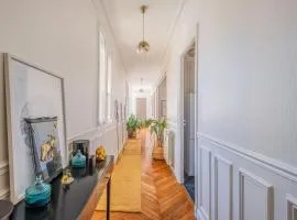 Parisian Escape and Jacuzzi and green Vibes