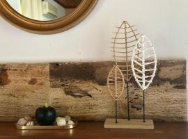 Meduza, hotel u gradu 'Mesochórion'