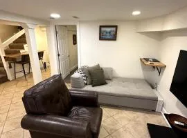 Elegant Garden Suite Minutes Walk to Union Market and NoMa Metro