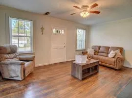 Classic 2 bed 1 bath home in the cradle of beautiful Valdosta