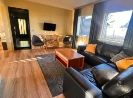 Hlíðarból Guesthouse