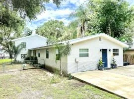Cozy Lake House on Lake Weir