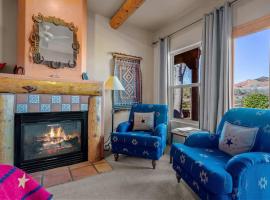 Vaquero Suite - Adobe Hacienda, Hotel in Oak Creek