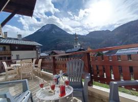 Maison calme avec terrasse: Bozel şehrinde bir otel