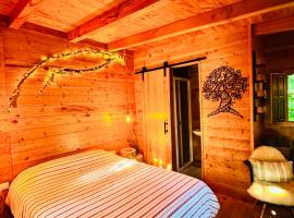 Nature Tree House Casa sobre los árboles, хотел в Тордера