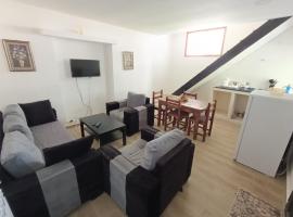 T3 duplex Annaba Kouba Baie des Corailleurs, hôtel à Annaba