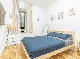 Comfy 2B in Corona Queens Near LGA & Subway, hotel v destinaci Corona
