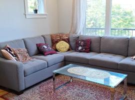 Seaview home, Bedford Hwy Halifax, villa in Halifax