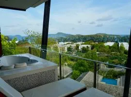 2 bedroom penthouse with terrace and great view!