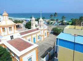 Sandy Toes -Ocean Balcony 2BHK & 2mins to Promenade