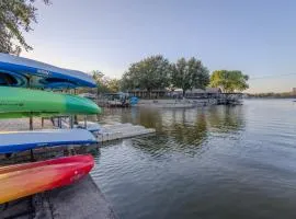 Lakefront Granbury Getaway