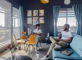 Premium Stay in Central Johannesburg Cultural Heart - Hallmark House