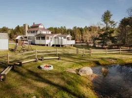 Swan Pond Cabin Hot Tub & Firepit Retreat