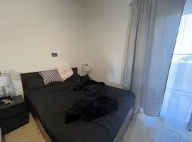 Apartment with garden views 525