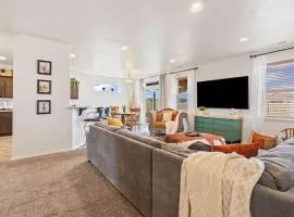 Western Explorer Two Homes Sleeps 20