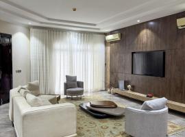 Executive 2 Bedrooms Apartment for Shortlet, ξενοδοχείο σε Lagos