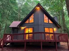 Hot Tub & Fire Pit: Cozy Pines Chalet in Poconos