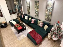 VOK Luxury Home I Tropical Living