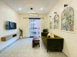 Urban Nomad Corner - 1BHK Near Candolim Beach with Pool, Kitchen, Parking & WiFi