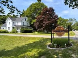 Bar Harbor Cottages & Suites