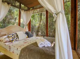 Quinta do Vale - Casa de Vidro 1: Lago, Piscina, Cascata, Paz – hotel w mieście Itatiba
