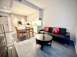 Warm and Cozy 1B1B near Richmond center, hotel i Richmond