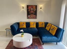 5 bedroom 3 bathroom, Parking, Netflix, Pool table, Wifi, Contractors, NHS, Families、ウェスト・ブロミッチのホテル