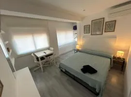 Rooms Mármol, junto a Puerta Toledo