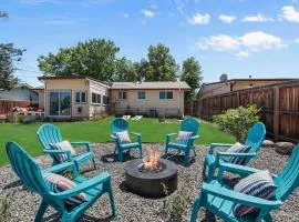6BR Family Retreat with Games Billiards Mini Golf BBQ and Yard