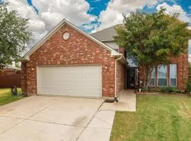 World Cup Stay in Fort Worth - Pool, Space & Games