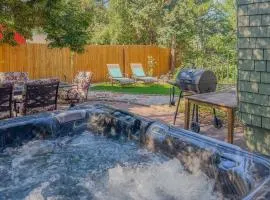 4BR Family Retreat with Hot Tub & Mountain Views Spacious Living, Fully Equipped Kitchen, Private Yard, Near Downtown Colorado Springs Attractions