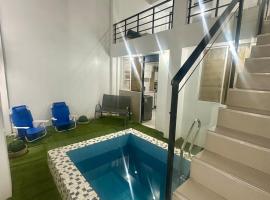 House in front of Pisco-Paracas beach, hotel in Pisco