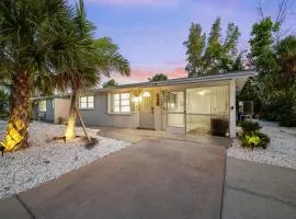 Walk to Beach and Cedars East Club Amenities - Pool, Tennis, Fitness Center