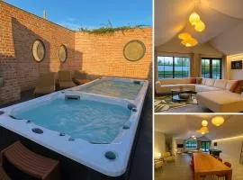 Bubbles & Balance - with private pool, jacuzzi and sauna