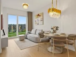 Brand-New Luxury Apartment with Sea View