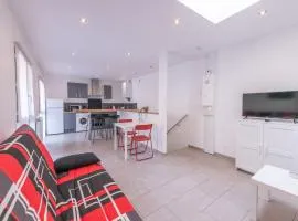 002H spacieu et central avec Parking