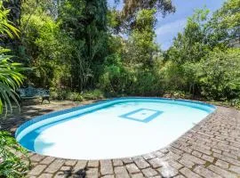 Casa com Piscina, Churrasqueira, Jogos e Lareira