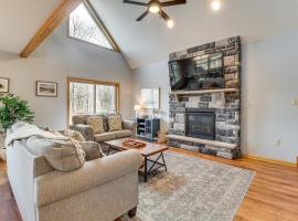 Hot Tub Soaks! Family Home 6 Mi to Big Boulder Mtn, Hotel in Albrightsville