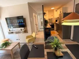 Nuevo - moderno - aire acondicionado- parking privado - céntrico