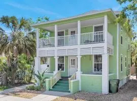 Cordova Palms - 4BR near Castill w BBQ
