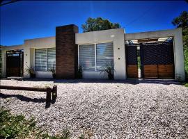 Hermosa casa a estrenar en Playa Grande ELIXIR, hotel in San Gregorio de Polanco