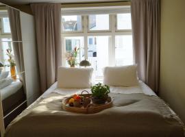 A Place To Stay Stavanger, apartment 5 - Decorated for Christmas, self catering accommodation in Stavanger