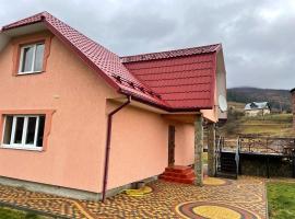 House Bubniv, hotel i Volosyanka