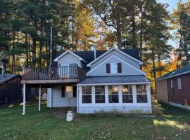 Snowbelt Cabin Rustic Stay On Orv Trails、Darraghのホテル