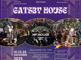 NP House- Social Hotel by Networking Premium, Free Ski Shuttle，位于班斯科的酒店